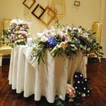 アンティークなメインテーブル装花