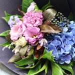退職祝いの花束 / Bouquet for retirement.