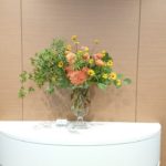 大暑  施設玄関の生け込み